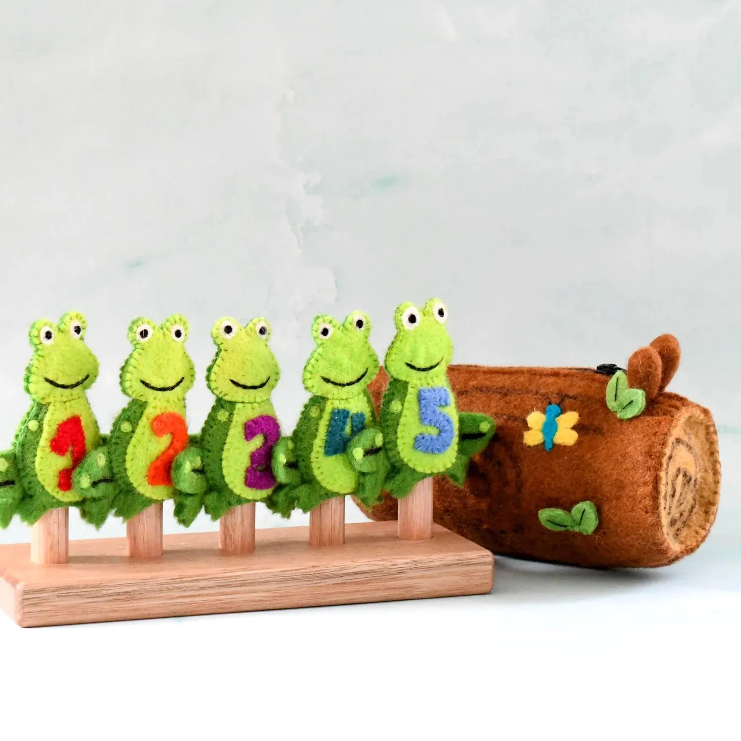 5 Little Speckled Frogs with Log Bag Felt Finger Puppet Set
